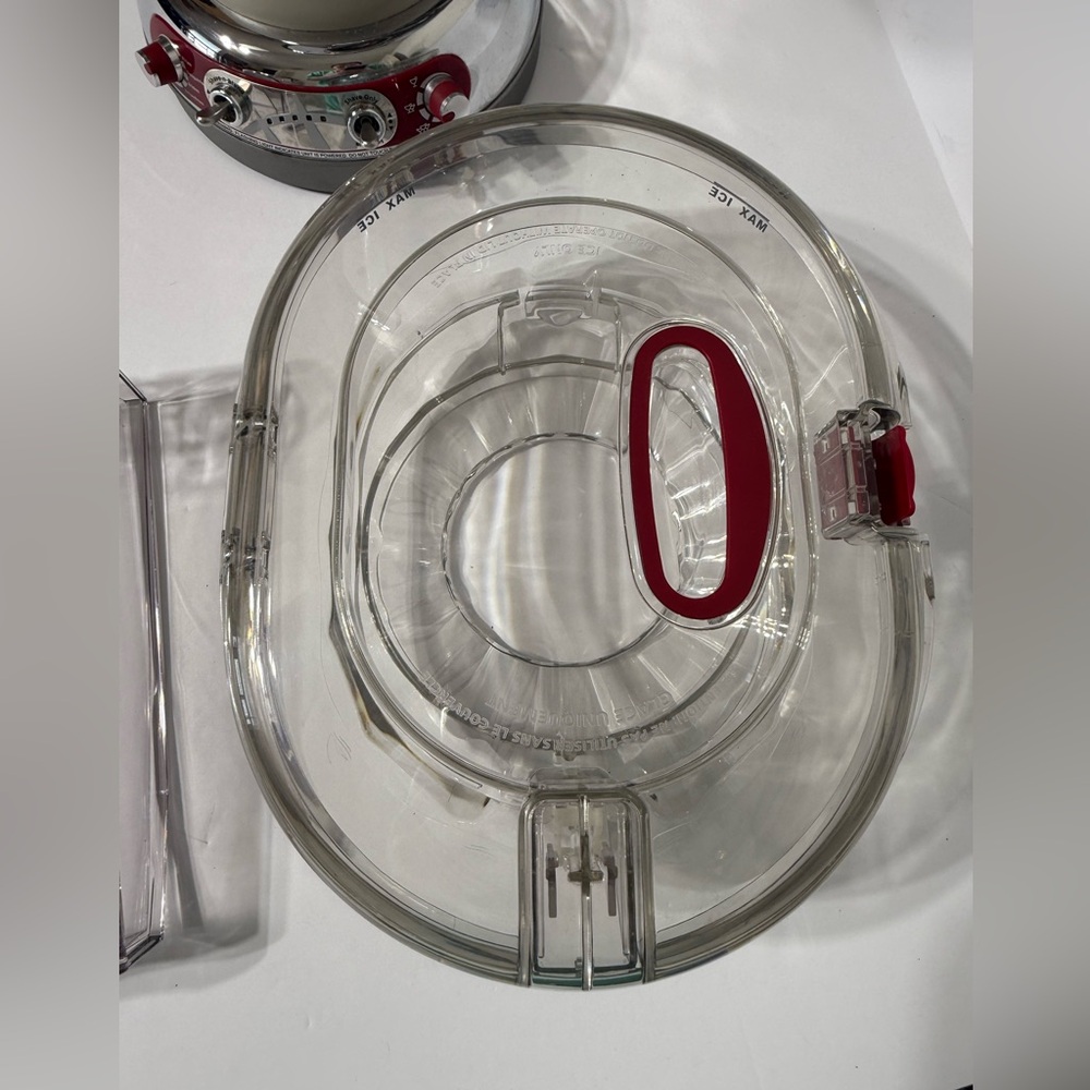 Margaritaville Frozen Concoction Maker DM2000 Parts: Ice Reservoir with Lid Only